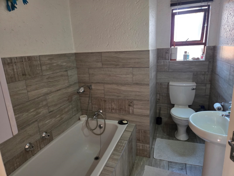 3 Bedroom Property for Sale in Paulshof Gauteng