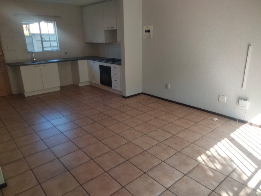 2 Bedroom Property for Sale in Sonneglans Gauteng