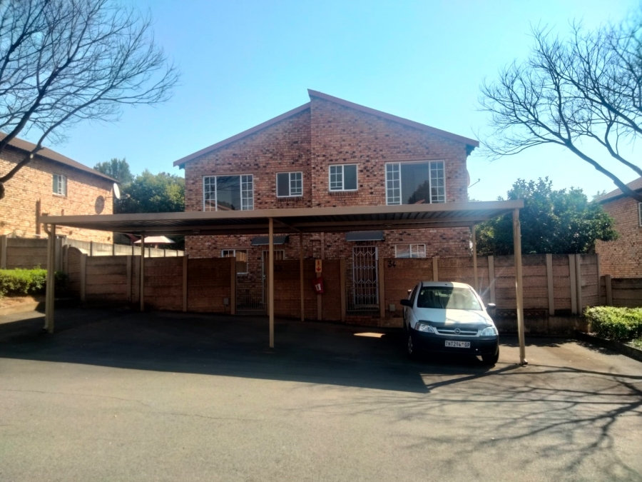 2 Bedroom Property for Sale in Sonneglans Gauteng