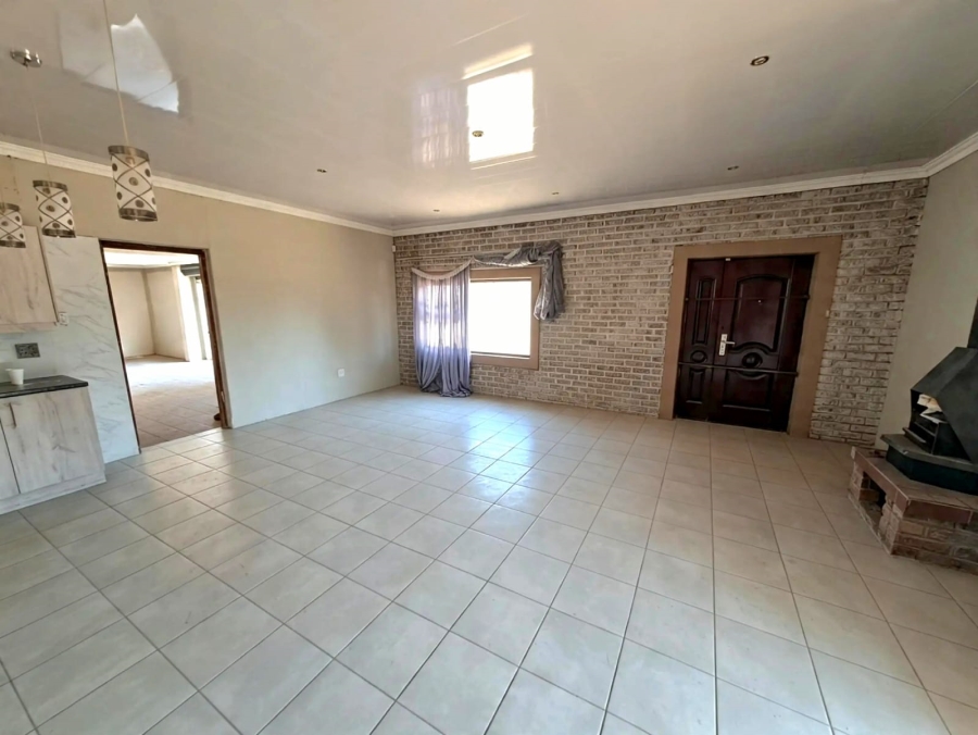 4 Bedroom Property for Sale in Waldrift Gauteng