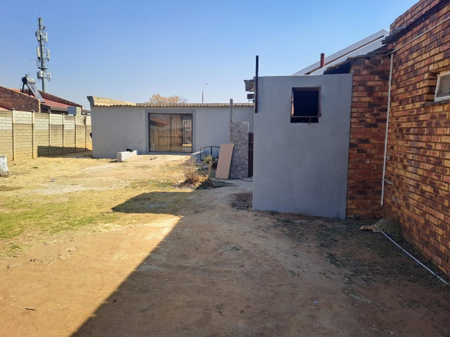 4 Bedroom Property for Sale in Waldrift Gauteng