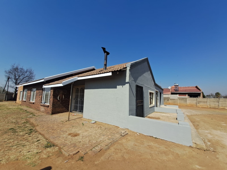4 Bedroom Property for Sale in Waldrift Gauteng