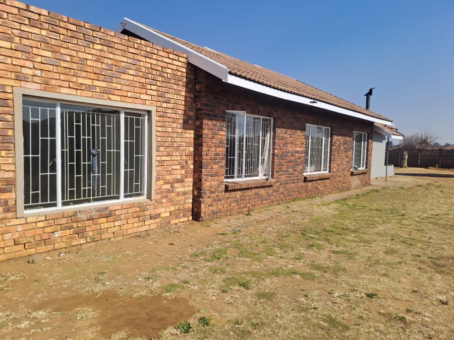 4 Bedroom Property for Sale in Waldrift Gauteng