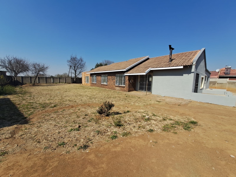 4 Bedroom Property for Sale in Waldrift Gauteng