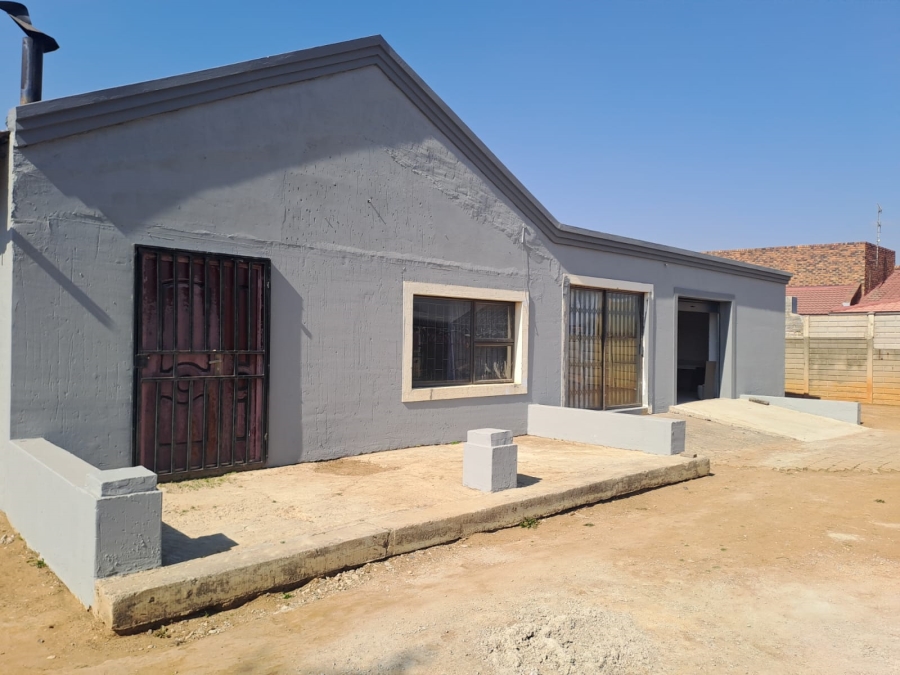4 Bedroom Property for Sale in Waldrift Gauteng