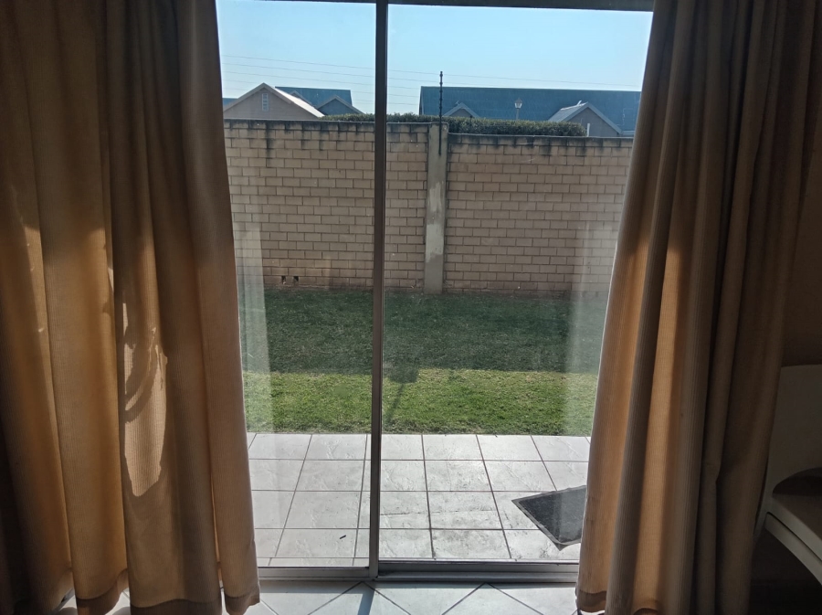 2 Bedroom Property for Sale in Vanderbijlpark SE 10 Gauteng