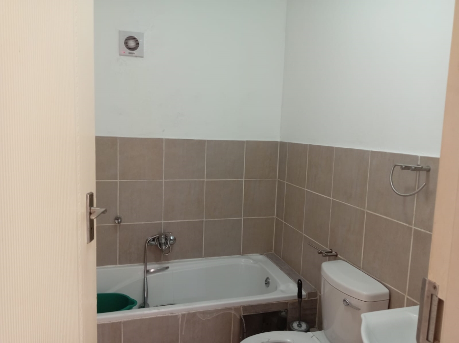 2 Bedroom Property for Sale in Vanderbijlpark SE 10 Gauteng