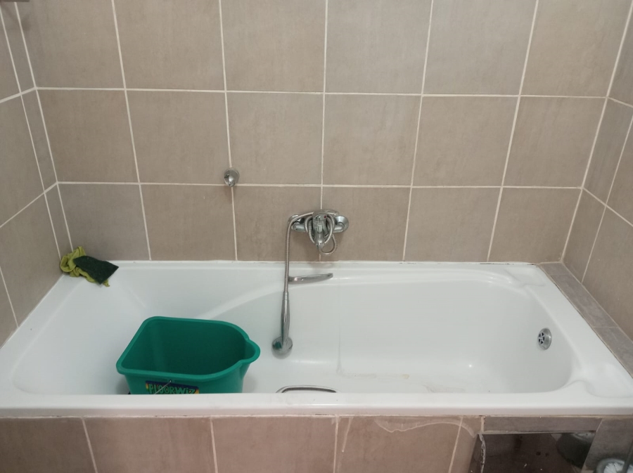 2 Bedroom Property for Sale in Vanderbijlpark SE 10 Gauteng