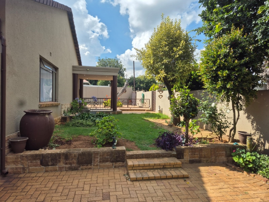 3 Bedroom Property for Sale in Primrose Hill Gauteng