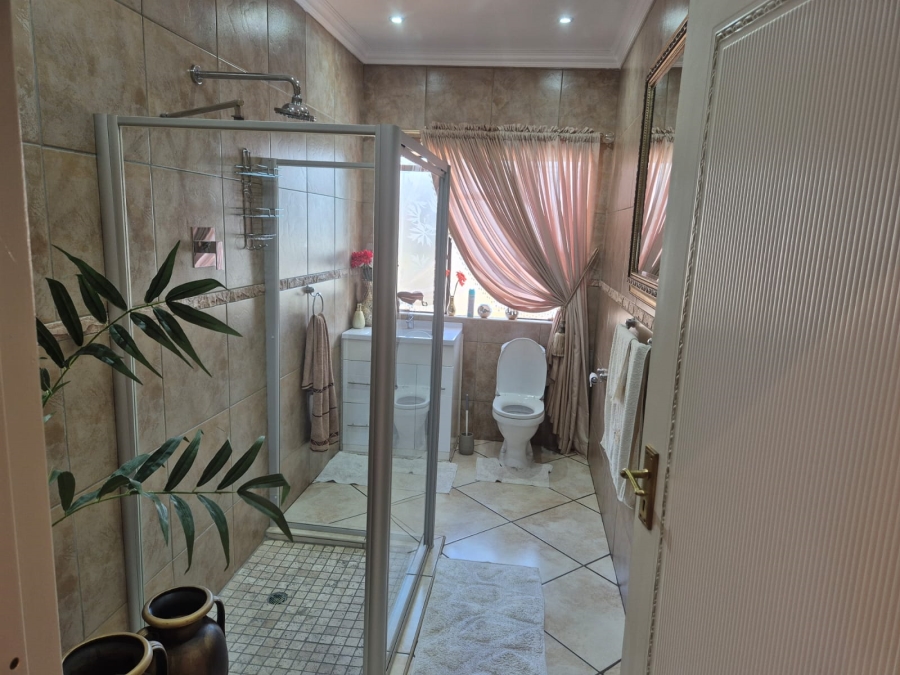 3 Bedroom Property for Sale in Primrose Hill Gauteng