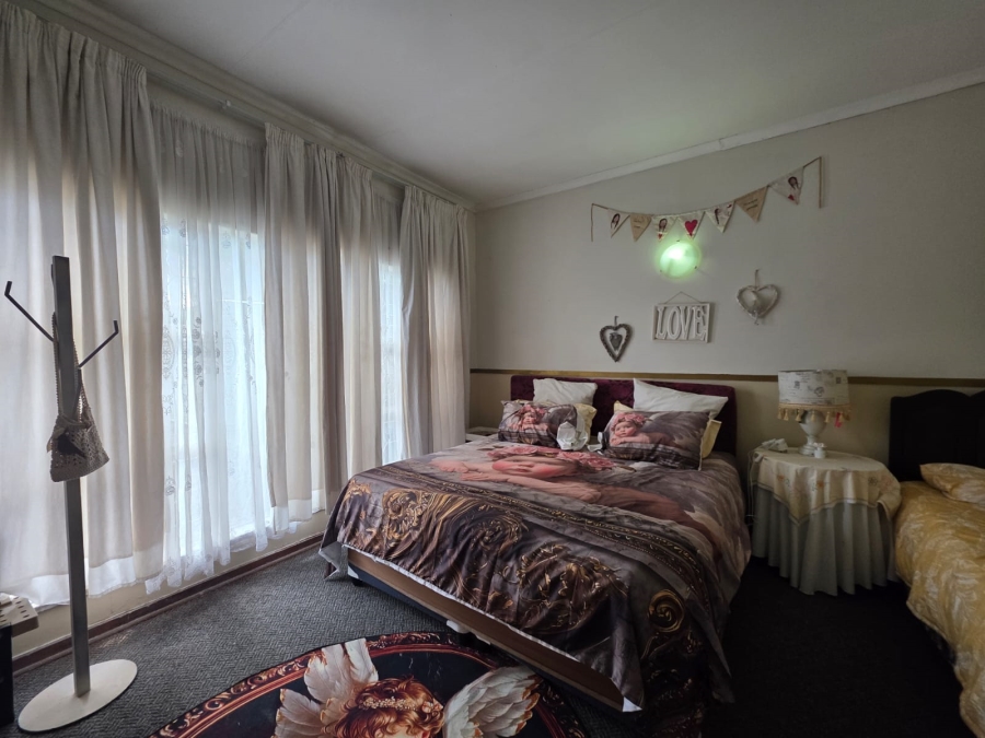 4 Bedroom Property for Sale in Vaalview Gauteng