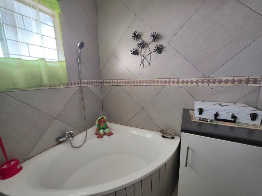 4 Bedroom Property for Sale in Vaalview Gauteng