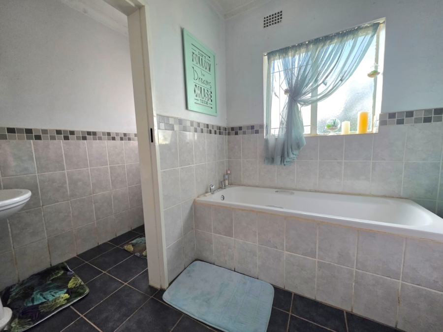 4 Bedroom Property for Sale in Vaalview Gauteng
