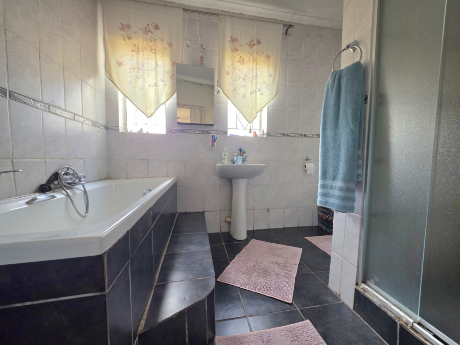 4 Bedroom Property for Sale in Vaalview Gauteng