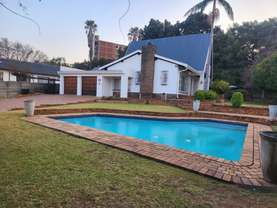 4 Bedroom Property for Sale in Van Riebeeck Park Gauteng