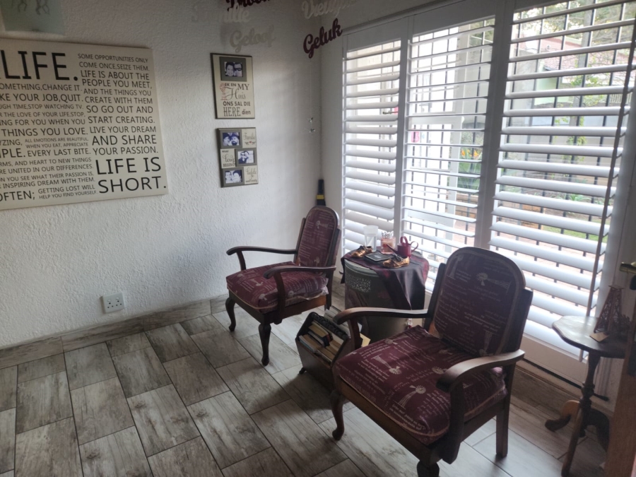 4 Bedroom Property for Sale in Van Riebeeck Park Gauteng