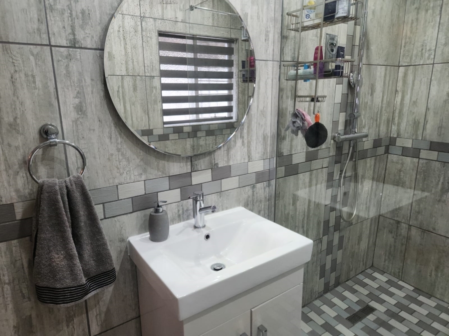 4 Bedroom Property for Sale in Van Riebeeck Park Gauteng