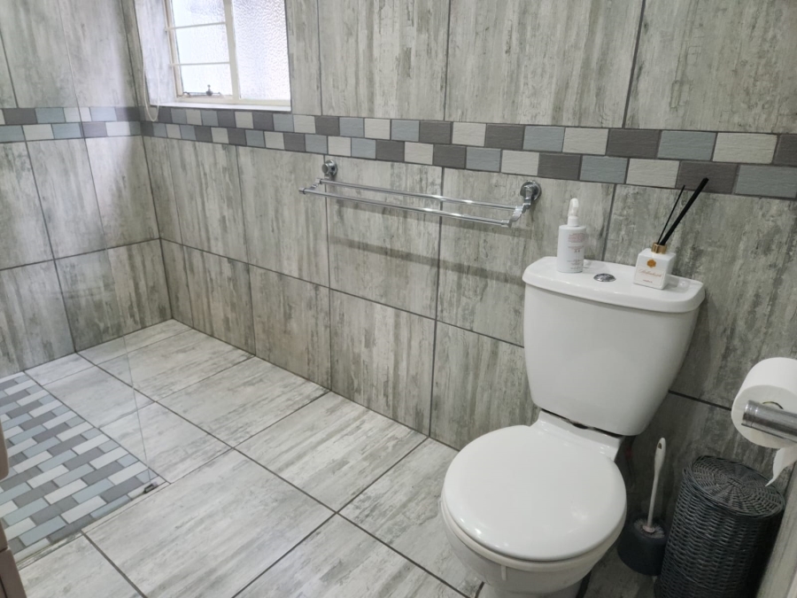 4 Bedroom Property for Sale in Van Riebeeck Park Gauteng