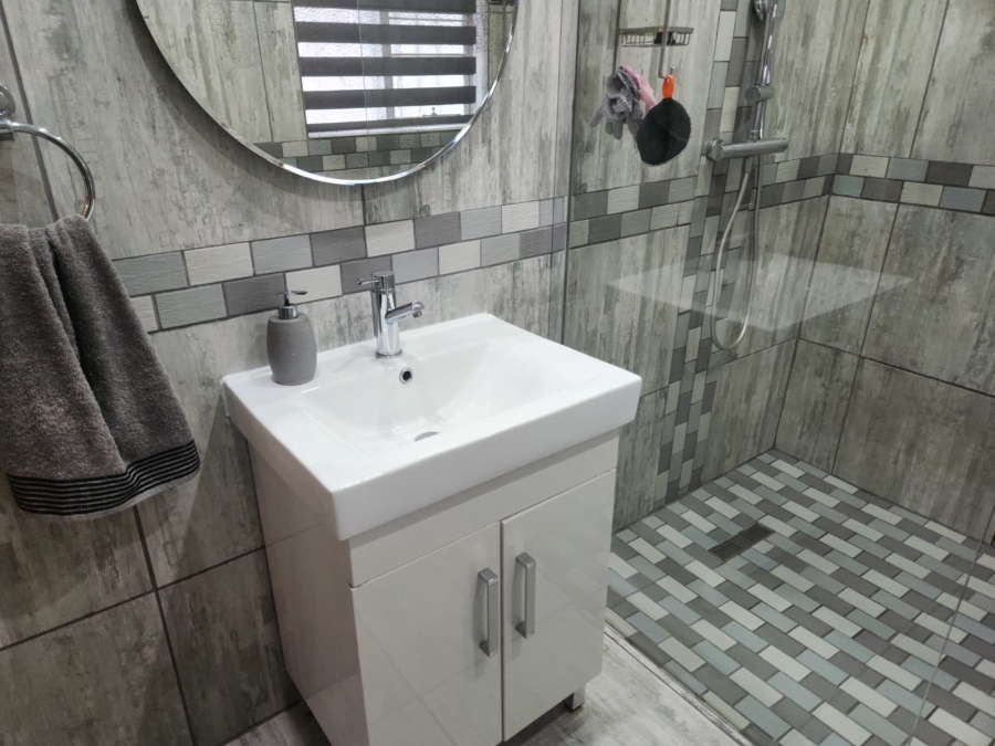4 Bedroom Property for Sale in Van Riebeeck Park Gauteng