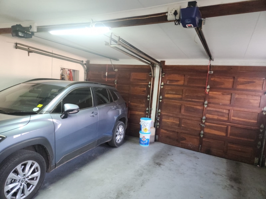 4 Bedroom Property for Sale in Van Riebeeck Park Gauteng