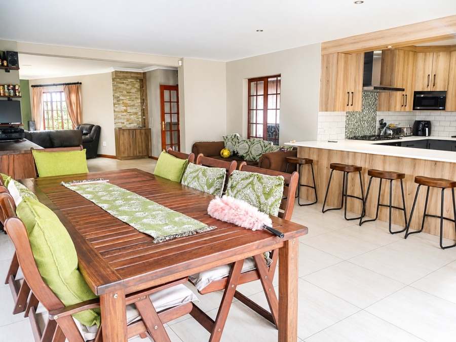 4 Bedroom Property for Sale in Farrarmere Gauteng