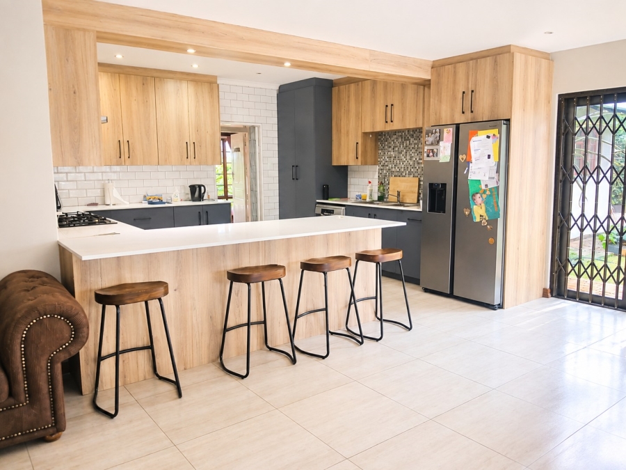 4 Bedroom Property for Sale in Farrarmere Gauteng