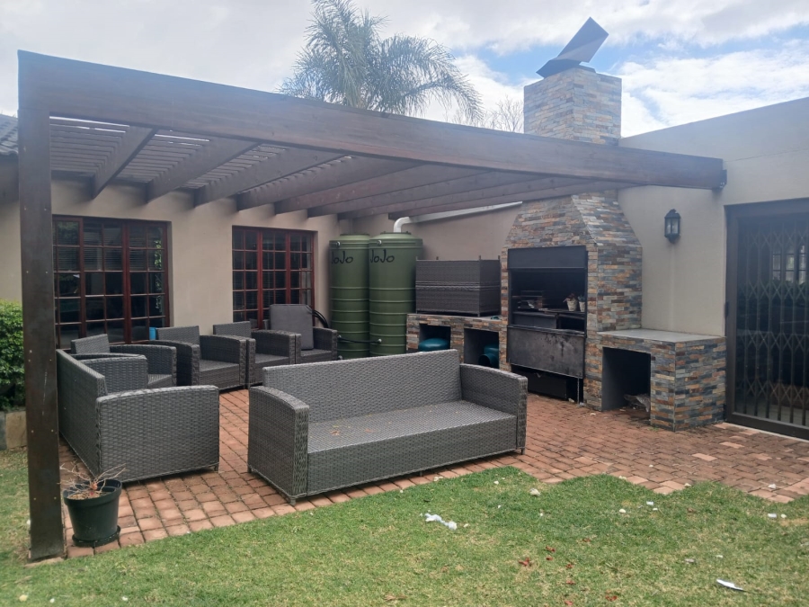 4 Bedroom Property for Sale in Farrarmere Gauteng