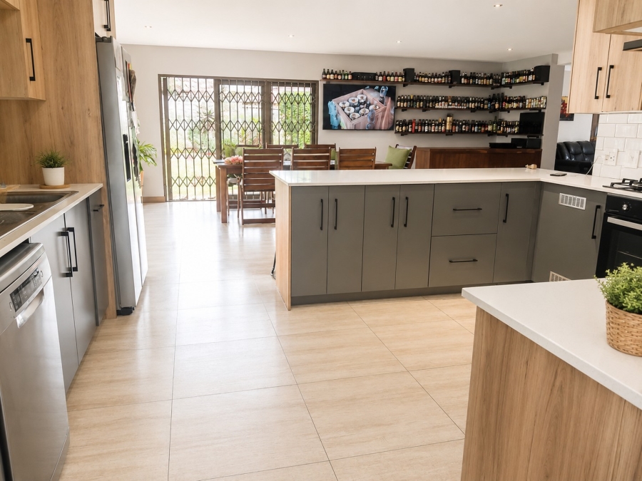 4 Bedroom Property for Sale in Farrarmere Gauteng