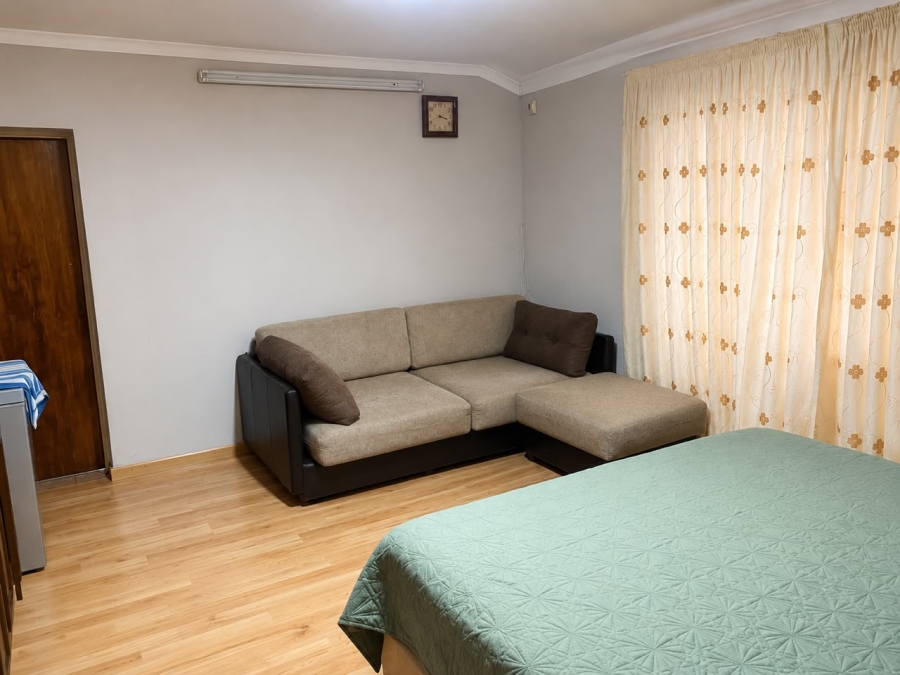 To Let 2 Bedroom Property for Rent in Laudium Gauteng
