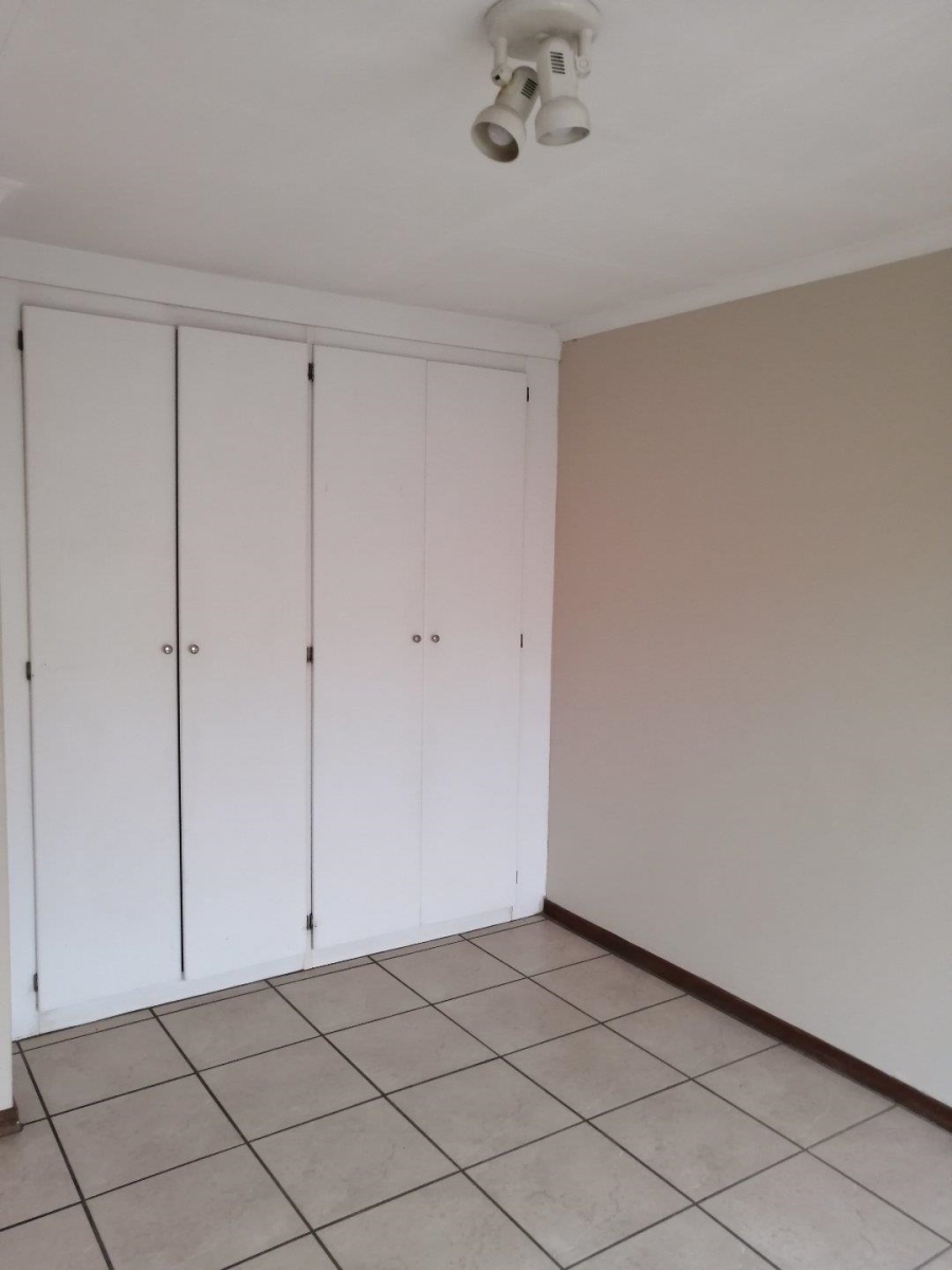 To Let 2 Bedroom Property for Rent in The Reeds Gauteng