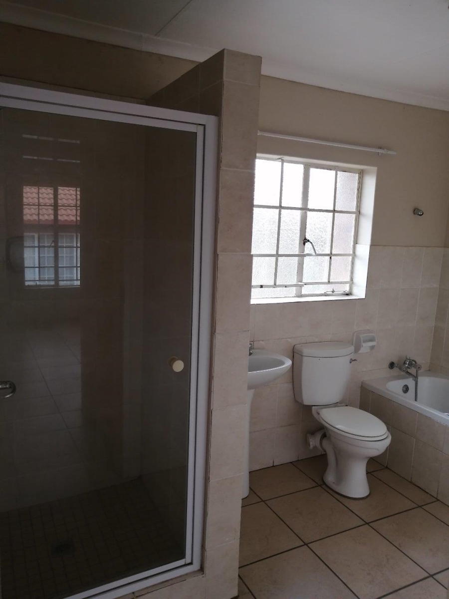To Let 2 Bedroom Property for Rent in The Reeds Gauteng
