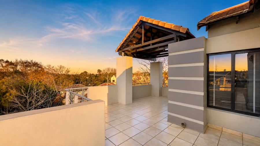 To Let 2 Bedroom Property for Rent in Lonehill Gauteng