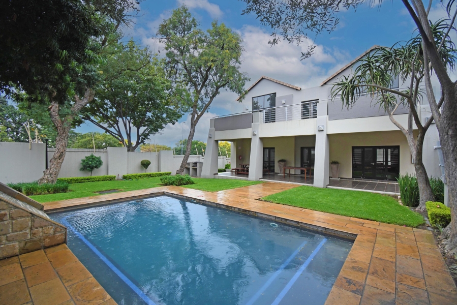 To Let 2 Bedroom Property for Rent in Lonehill Gauteng
