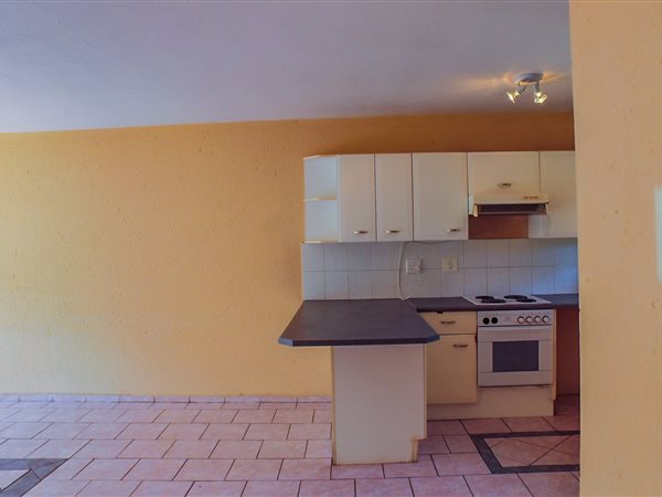 To Let 3 Bedroom Property for Rent in Brackendowns Gauteng