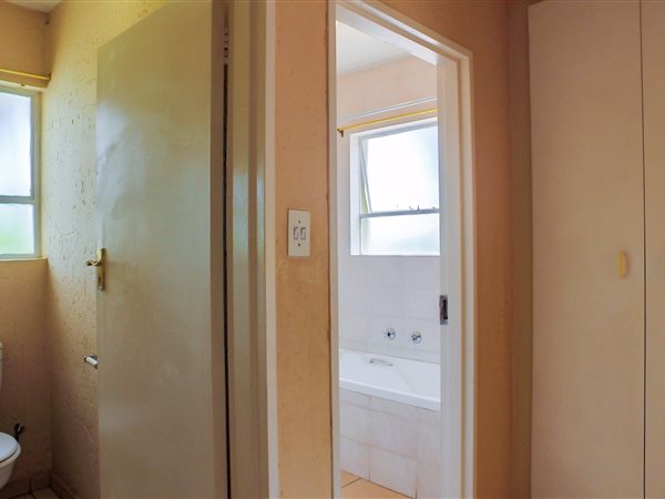 To Let 3 Bedroom Property for Rent in Brackendowns Gauteng