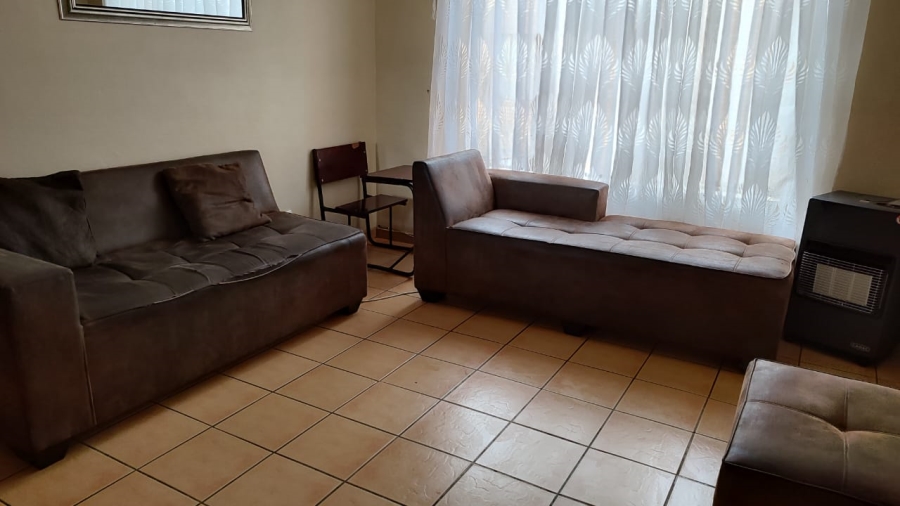 To Let 2 Bedroom Property for Rent in Greenhills Ext 3 Gauteng