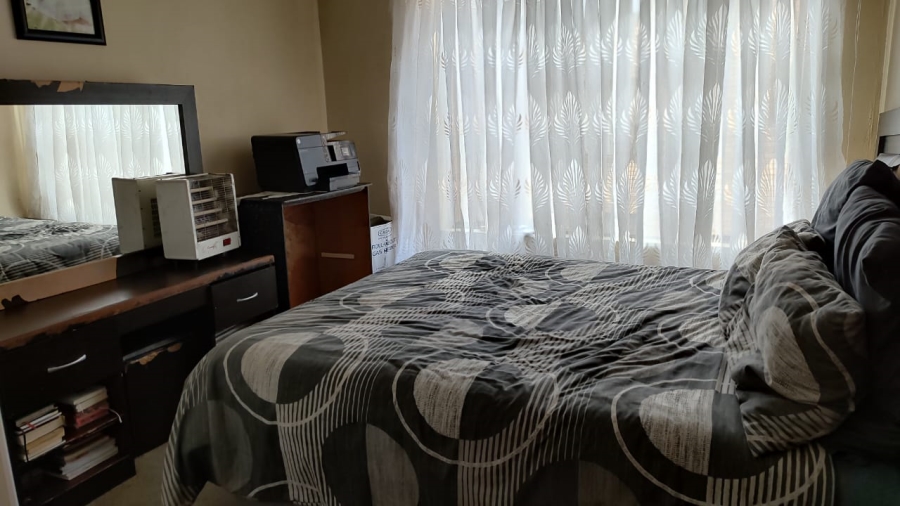 To Let 2 Bedroom Property for Rent in Greenhills Ext 3 Gauteng