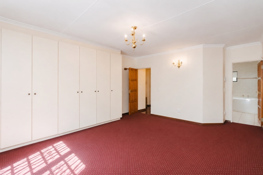 4 Bedroom Property for Sale in Kensington B Gauteng