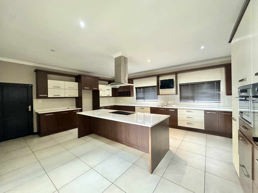 To Let 5 Bedroom Property for Rent in Blue Valley Golf Estate Gauteng