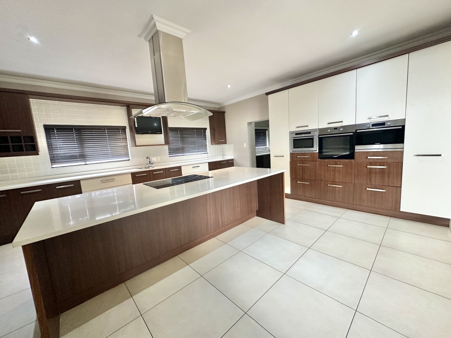 To Let 5 Bedroom Property for Rent in Blue Valley Golf Estate Gauteng
