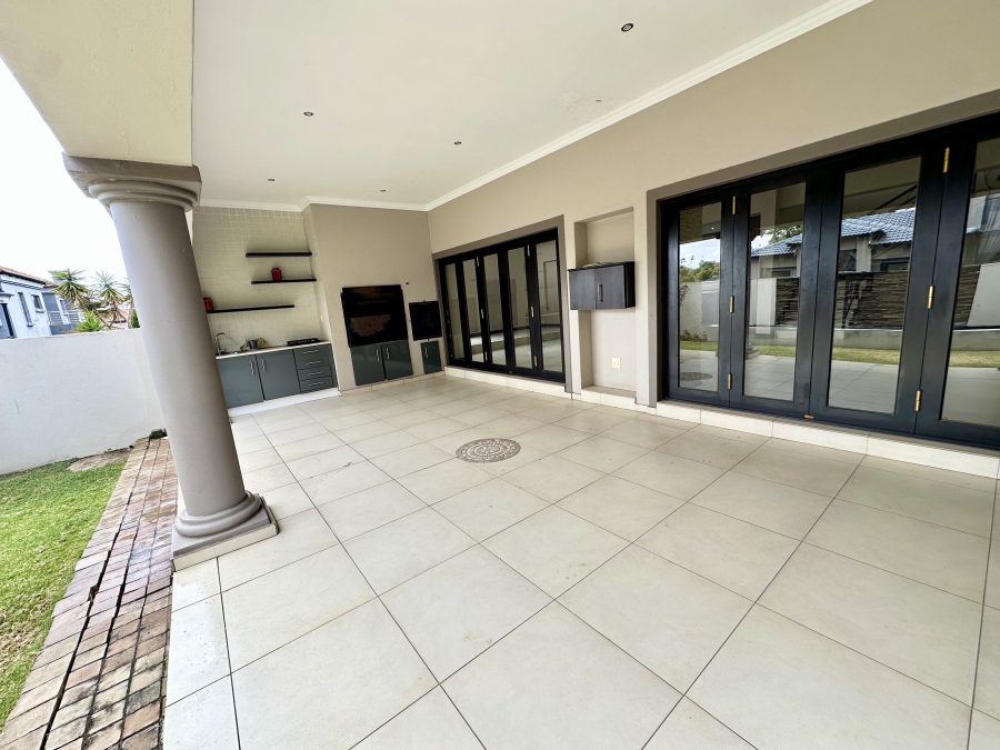 To Let 5 Bedroom Property for Rent in Blue Valley Golf Estate Gauteng