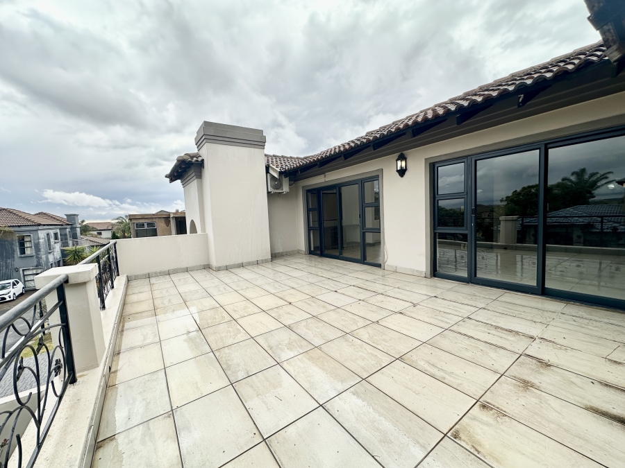 To Let 5 Bedroom Property for Rent in Blue Valley Golf Estate Gauteng