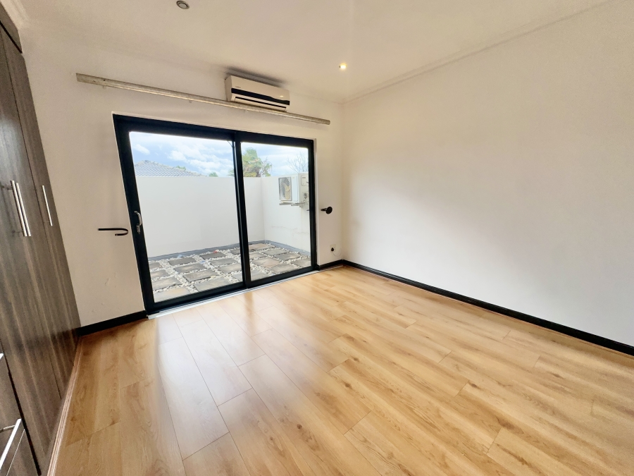 To Let 5 Bedroom Property for Rent in Blue Valley Golf Estate Gauteng