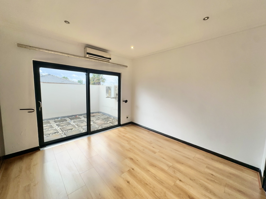 To Let 5 Bedroom Property for Rent in Blue Valley Golf Estate Gauteng