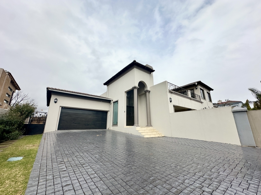 To Let 5 Bedroom Property for Rent in Blue Valley Golf Estate Gauteng