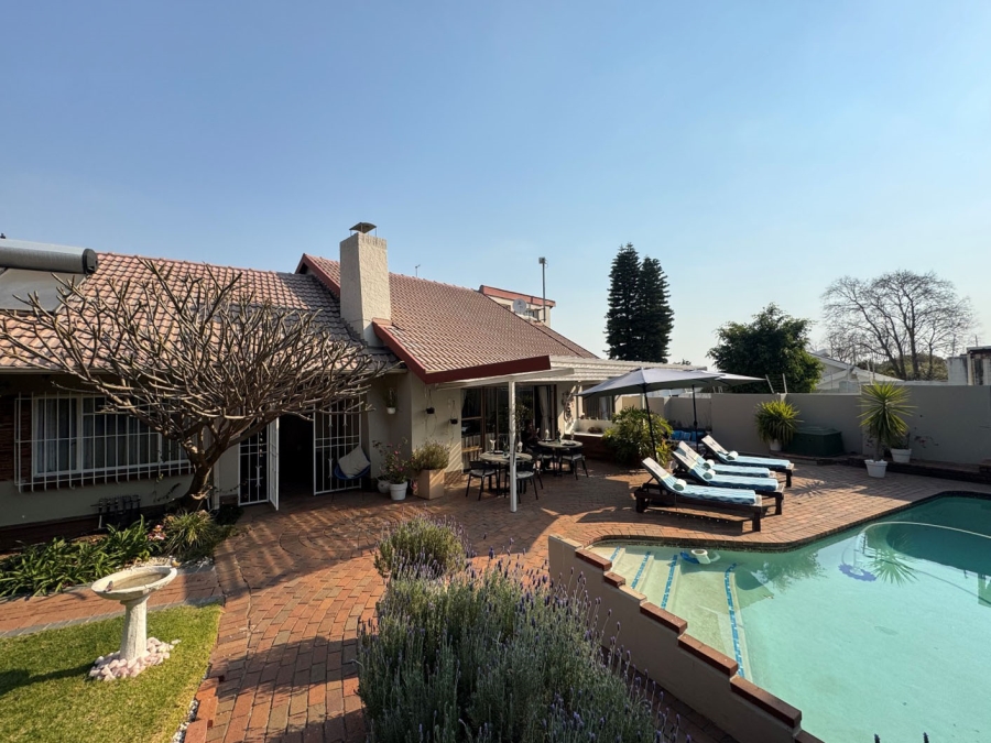 To Let 4 Bedroom Property for Rent in Parkmore Gauteng