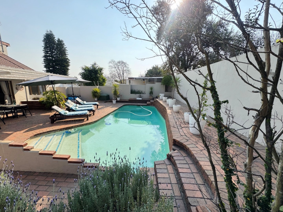 To Let 4 Bedroom Property for Rent in Parkmore Gauteng