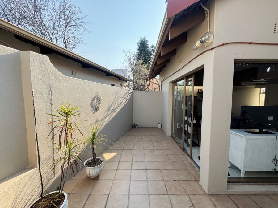 To Let 4 Bedroom Property for Rent in Parkmore Gauteng