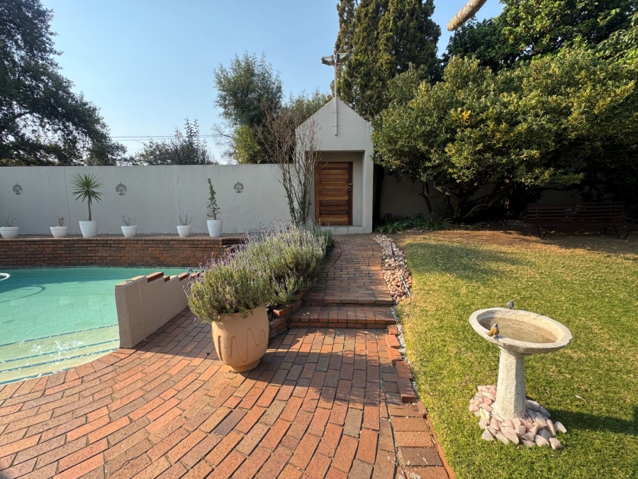To Let 4 Bedroom Property for Rent in Parkmore Gauteng