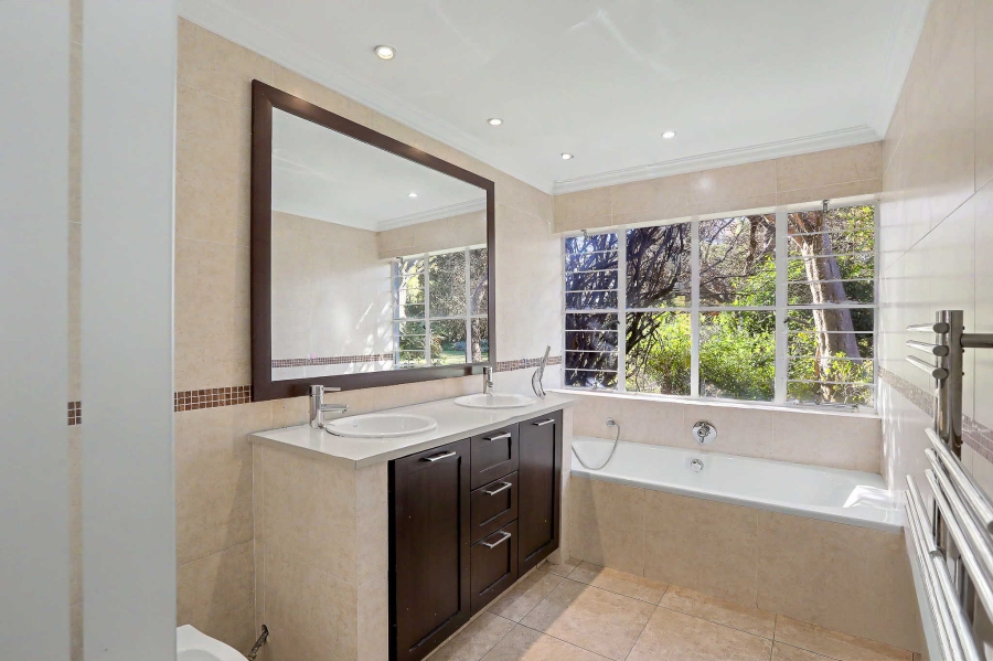To Let 5 Bedroom Property for Rent in Bryanston Gauteng